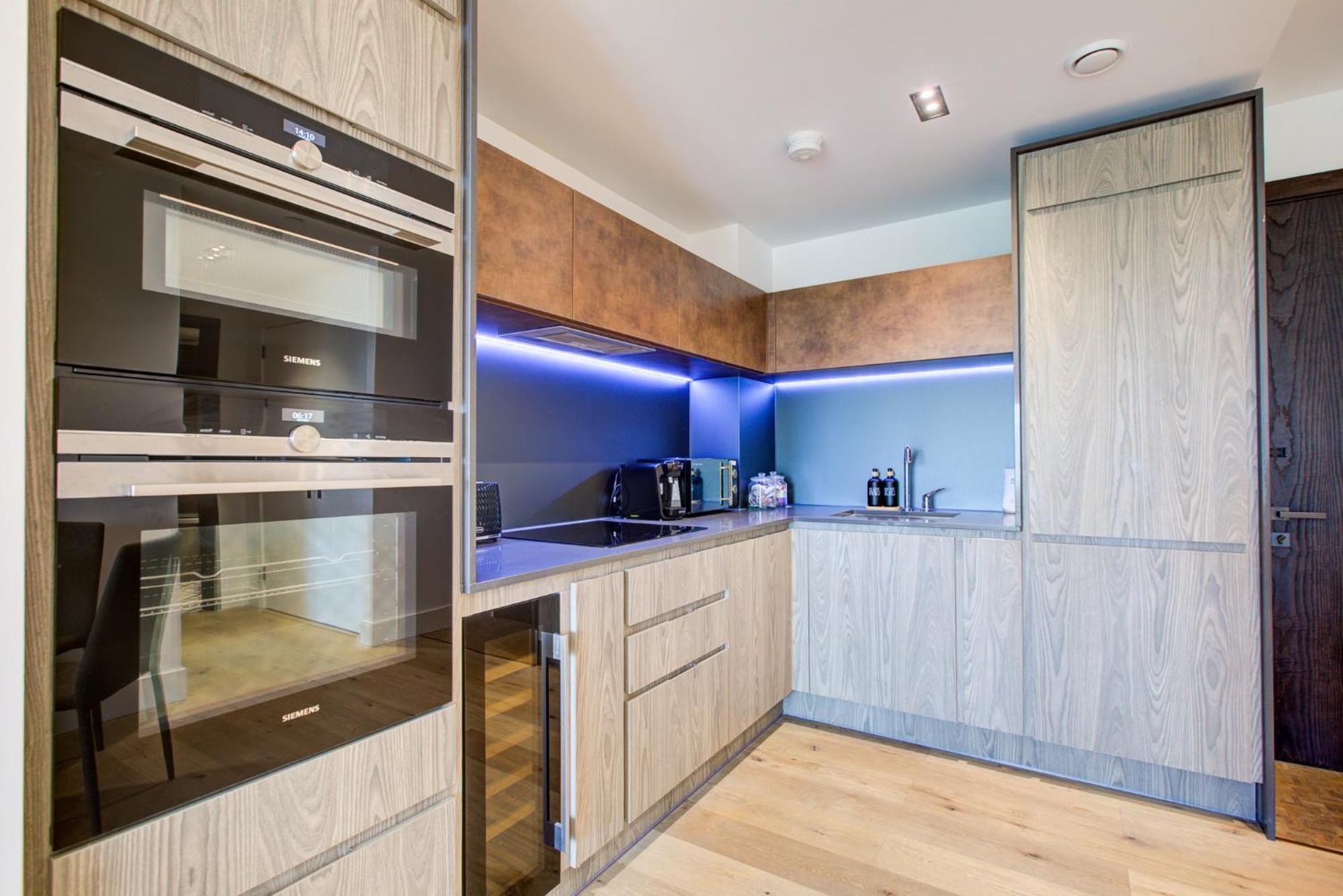 Appartement Apes Tower By Artsy