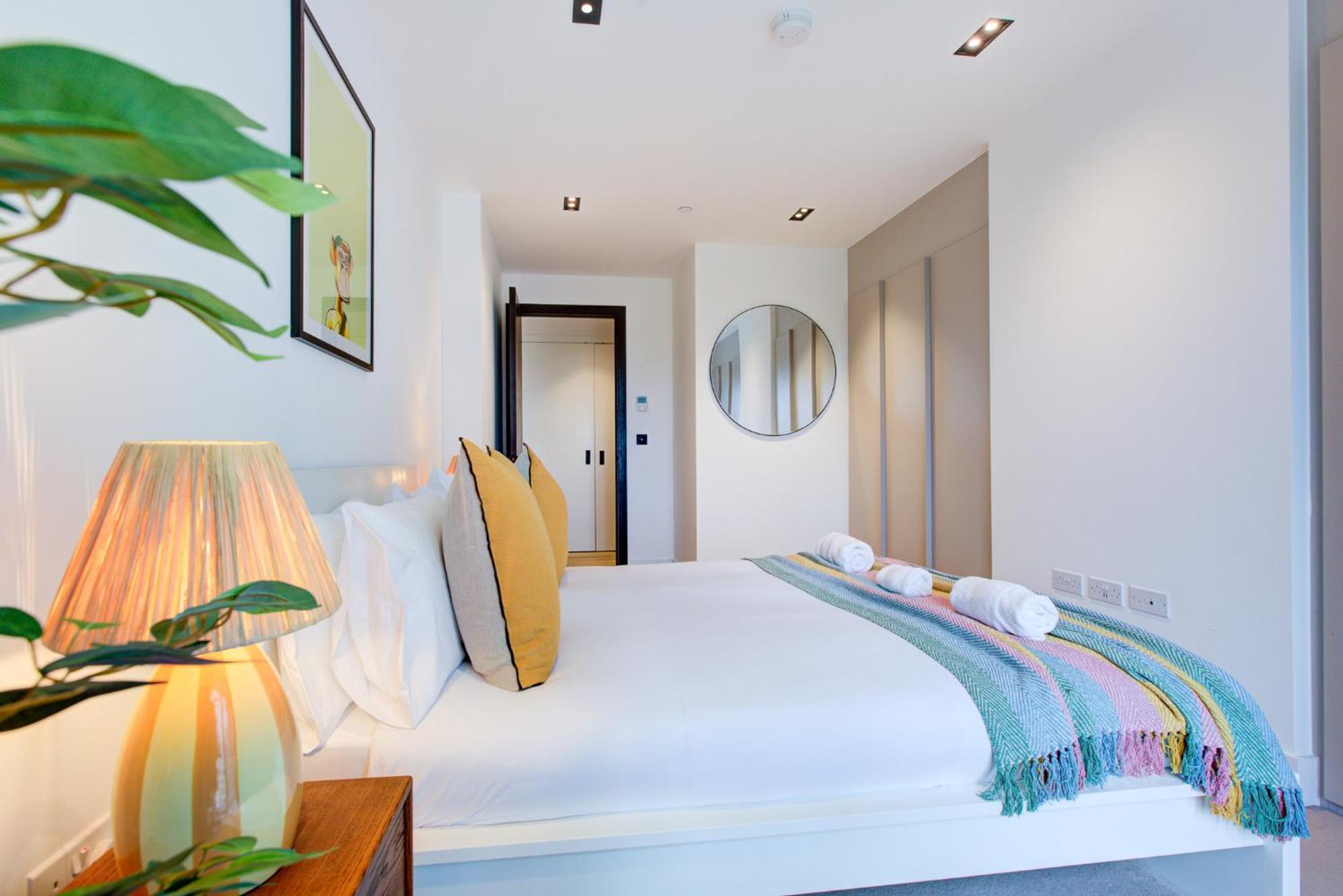 Apes Tower By Artsy Appartement Londen